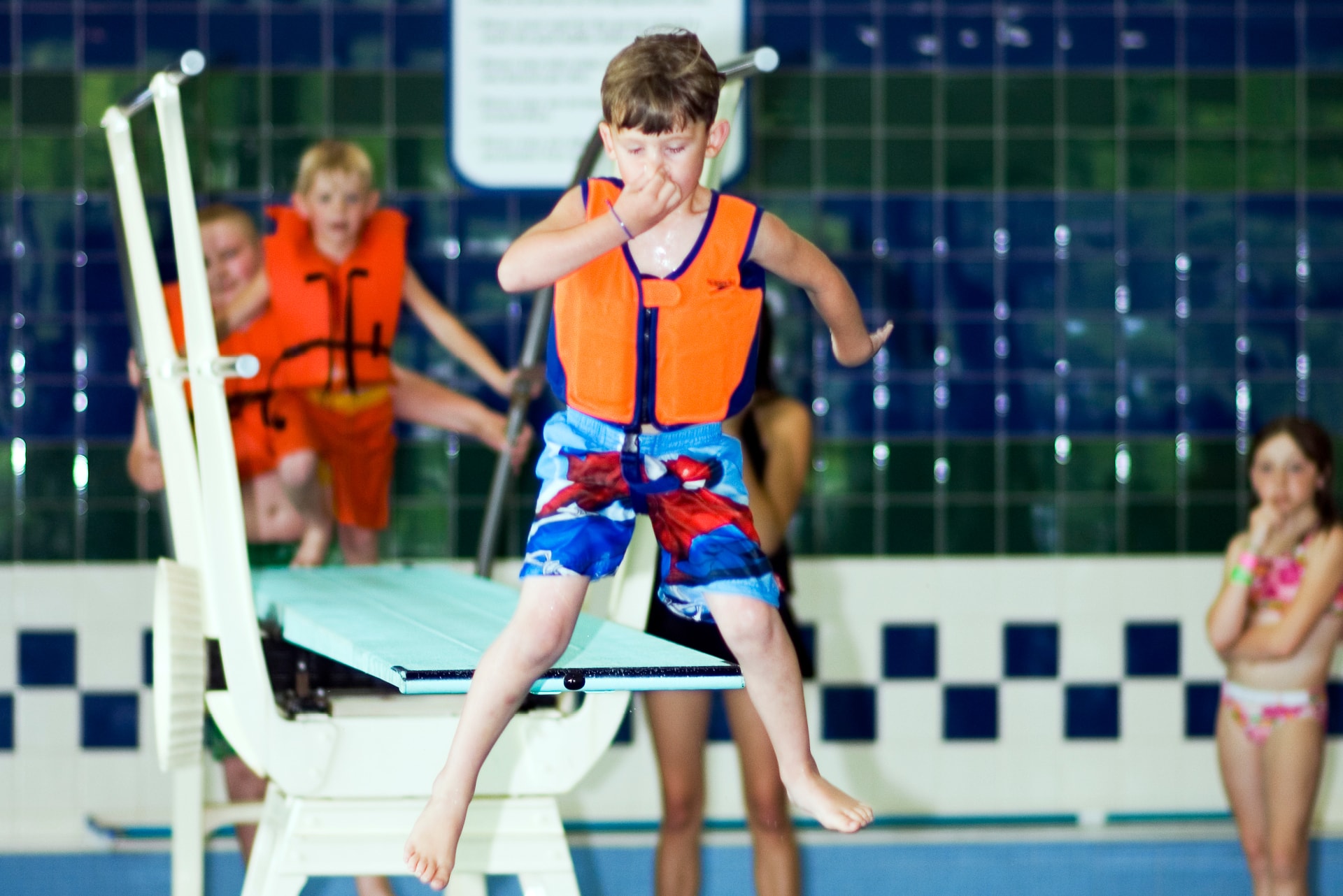 Pool diving board